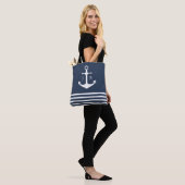 Nautisch monogram | Blauwe witte strepe anchor Tote Bag (Op model)