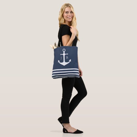 Nautisch monogram | Blauwe witte strepe anchor Tote Bag (Op model)
