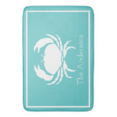 Nautisch ontwerp met witte krab op Blauwgroen blau Badmat (Voorkant Verticaal)