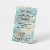 Nautische Beach Bed en ontbijtgastinformatie Reclamebord Met Voetstuk (Voorkant)