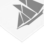 Nautische Elegante Grijze Zeilboot & Wit Korte Tafelloper (Hoek)