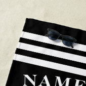 Nautische gepersonaliseerde naam zwart anker met t strandlaken (In situ)