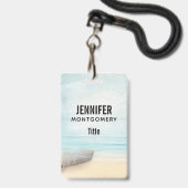 Nautische strandtafereel met roeiboot en visnet badge (Achterkant met lanyard)