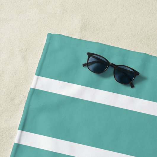 Nauwe Blauwgroen kraan toevoegen Naam tekst Strandlaken (In situ)