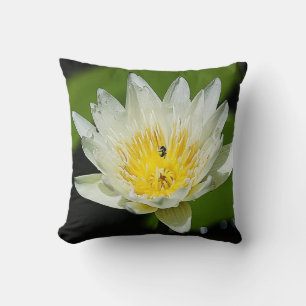 Nauwe White Water Lily Flower and Bee Pillow Kussen