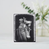 Navaho-vrouw met een papieren op haar rug briefkaart (Staand voorkant)