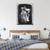 Navaho-vrouw met een papieren op haar rug canvas afdruk (Insitu (Slaapkamer))