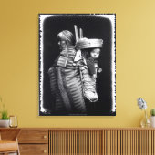 Navaho-vrouw met een papieren op haar rug canvas afdruk (Insitu (Woonkamer))