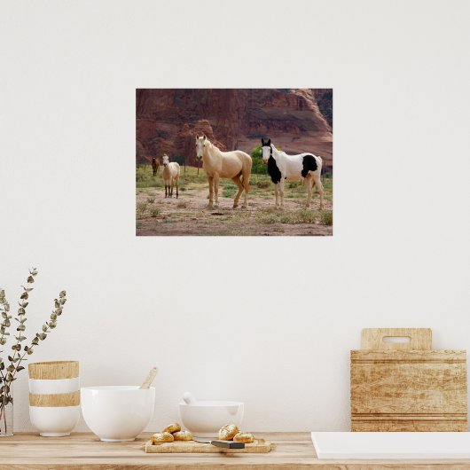 Navajo-paarden lopen vrij op de Canyon-vloer Poster (Keuken)