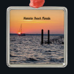 Navarre Florida Santa Rosa Sunrise Ornament<br><div class="desc">Premium-versiering met een foto waarop de zon boven de topjes van de bomen in het midden van een zweefbootmast langs de Santa Rosa Sound in Navarre Florida, Verenigde Staten, pop. Het uiteinde van een pier- of bootdok is aan de zijkant gesilhoueteerd. Op zoek naar meer prints of producten? Je kunt...</div>
