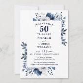 Navy 50e bruiloft Jubileum Monogram Bloemen Kaart (Voorkant)