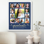 Navy Afstuderen K-12 Fotocollage Script Real Gold Folie Afdrukken<br><div class="desc">Wees trots, blij en toon deze mijlpaal van je favoriete afstudeerder. Creëer dit girale, verbluffende, eenvoudige, moderne, gepersonaliseerde afstuderen op de middelbare school K - 12 foto collage poster voor een keepasje dat u altijd zult koesteren. Een leuke, speelse visuele weergave van echt gouden folie handschrift en schattige, echte gouden...</div>