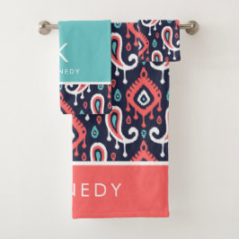 Navy and Coral Ikat Paisley Monogram Bad Handdoek