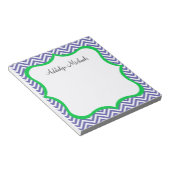 Navy and Green Chevron Aangepast Notitieblok (Schuin)