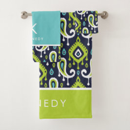 Navy and Green Ikat Paisley Monogram Bad Handdoek