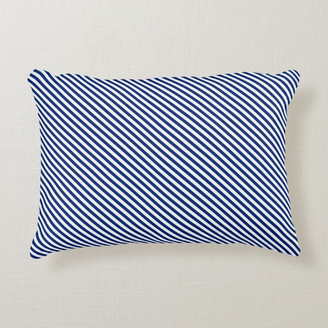 Navy and White Angled Stripes Accent Kussen (Voorkant)