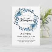 Navy blauw bloementoewijding baby uitnodiging (Staand voorkant)