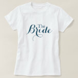 Navy blauw de bruid T-Shirt<br><div class="desc">De canvas tas van de bruiloft van de douane kenmerkt een blauw,  decoratieve elegante douanetekst van de marine die met de naam en de rol van de persoon in uw bruidsfeestje kan worden gepersonaliseerd.</div>