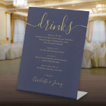 Navy blauw en goud script bruiloft Drinken menu Reclamebord Met Voetstuk<br><div class="desc">Dit elegante marineblauw en gouden script minimalistische drinken menubord is ideaal voor uw huwelijksfeest. Ontworpen door Thisnotme©</div>