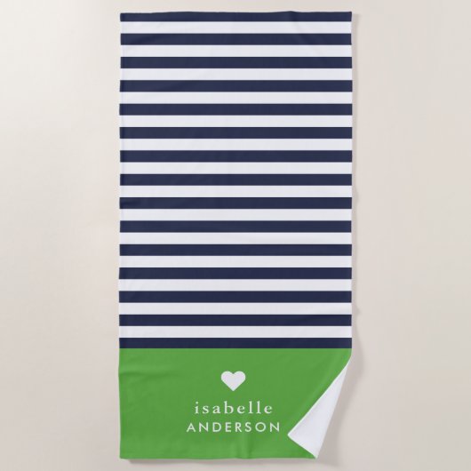 Navy blauw en groen chique strepen hart monogram strandlaken (Voorkant)
