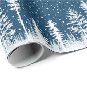 Navy blauw en wit besneeuwd winterbos cadeaupapier (Rol Hoek)