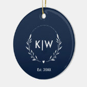 Navy Blauw en Wit | Modern Initialen Monogram Keramisch Ornament (Links)
