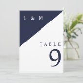Navy blauw en wit monogram Trouwtafel nummer Kaart (Staand voorkant)
