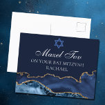 Navy Blauw Goud Custom Bat Mitzvah Mazel Tov Briefkaart<br><div class="desc">Elegant marineblauw en gouden agaat versiert de zijkant van dit moderne Bat Mitzvah feestgefeliciteerd briefkaart. Mazel Tov. Pas het aan onder de Ster van David. Perfect briefkaart voor een chique,  stijlvolle joodse familie die een meisje dat wordt geroepen om de Thora vieren.</div>