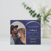 Navy blauw goud foto boog bruiloft uitnodiging (Staand voorkant)