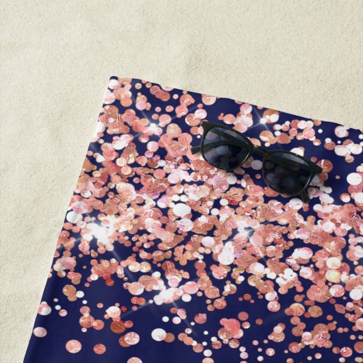 Navy blauw roos gouden naam strandlaken (In situ)