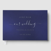 Navy blauw zilver script bruiloft gastenboek (Voorkant)