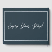 Navy Blauwe Calligrafie Script Schoon Eenvoudig Gastenboek (Achterkant)