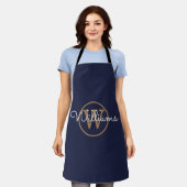 Navy Blauwe Gouden Monogram Script Naam Schort (Gedragen)