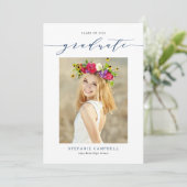 Navy Blauwe Whimsical Script Foto Afstudeercadeau Aankondiging (Staand voorkant)