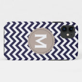 Navy Blauwe Witte Monogram Chevron Patroon Case-Mate iPhone Case (Achterkant (horizontaal))