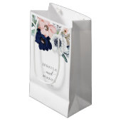 Navy Blooms Hotel Wedding Gift Bag Klein Cadeauzakje (Voorkant Gekanteld)
