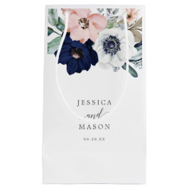 Navy Blooms Hotel Wedding Gift Bag Klein Cadeauzakje