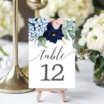 Navy Blooms Table Kaarten Wedstrijkgetallen<br><div class="desc">Help uw gasten gemakkelijk hun tafels te vinden met deze prachtige tabelnummers. Verander eenvoudig het nummer en voeg het toe aan uw wagen. Druk zoveel getallen af als u nodig hebt!</div>