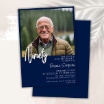 Navy Blue 90th Birthday foto uitnodiging<br><div class="desc">Foto moderne minimalistische marineblauw en wit 90ste verjaardagsfeest uitnodiging voor een leuk verjaardagsfeestje. Leeftijd kan veranderen. Deze uitnodiging is een eenvoudige en elegante,  volwassen mijlpaal verjaardagsuitnodiging voor mannen en vrouwen. De marineblauwe en witte achtergrondkleur kan worden gewijzigd in elke kleur van uw keuze met behulp van het ontwerpgereedschap.</div>