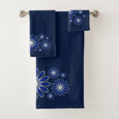Navy Blue Abstract Floral Bad Handdoek (Insitu)