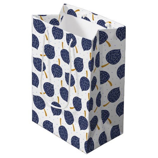 Navy Blue Abstract Flying Bomb Fruit Pattern Medium Cadeauzakje (Voorkant Gekanteld)