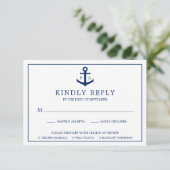 Navy Blue Anchor Monogram Nautical Wedding RSVP Kaartje (Staand voorkant)