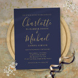 Navy Blue and Gold Signature Script Weduwen Uitnodiging Briefkaart<br><div class="desc">Briefkaart Met kenmerkende stijlnamen kan dit elegante marineblauw en gouden bruiloft uitnodigingsformulier worden gepersonaliseerd met uw informatie in chique letters. Ontworpen door Thisnotme©</div>