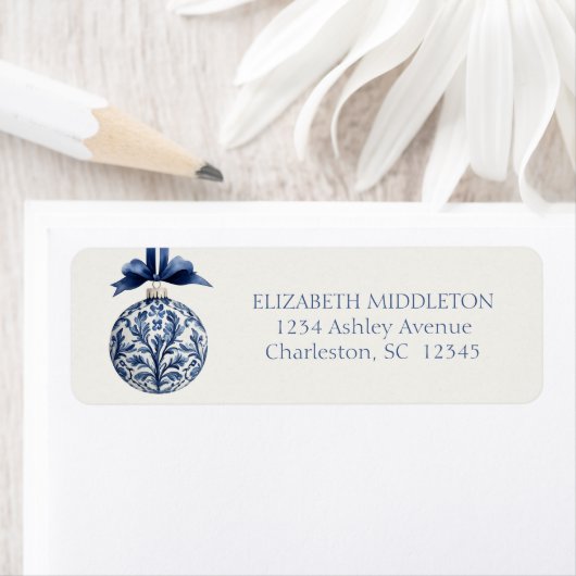 Navy Blue and White Chinoiserie Christmas Ornament Etiket (Insitu)
