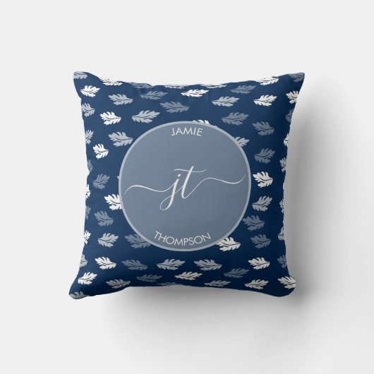 Navy Blue Antiek Leaves Monogram Kussen (Achterkant)