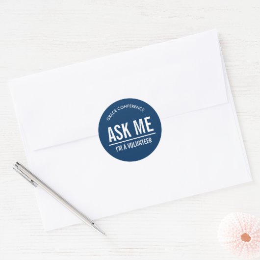 Navy blue Ask Me I'm a Volunteer Ronde Sticker (Envelop)