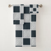 Navy Blue Black en White Checkerboard Pattern Bad Handdoek (Insitu)