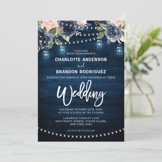 Navy Blue Blush Floral Rustic String Light Wedding Kaart (Staand voorkant)