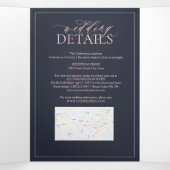 Navy Blue Blush Pink Leafy Crest Monogram Weddensc Drieluik Uitnodiging (Binnenkant midden)