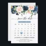 Navy Blue Blush Pink Rose Botanical Save the Date<br><div class="desc">Klik op "Klik om verder aan te passen" om het hart te verplaatsen naar de datum die u nodig hebt. Mooie bloemenboho kalender opslaan de datum heeft handgeschilderde waterverf bloemengraphics / rozen in rijke tinten van marineblauw en blush roze / perzik en charmante hand belettering stijl lettertype. Neem contact met...</div>